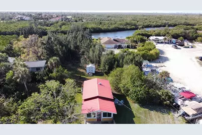 18446 Creek Dr, Fort Myers, FL 33908 - Photo 2