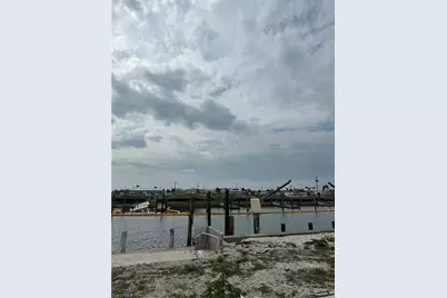 829 Oak St, Fort Myers Beach, FL 33931 - Photo 6