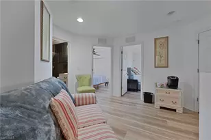 5005 Old Pond Dr, Naples, FL 34104 - Photo 10