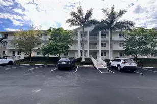 3001 Sandpiper Bay Cir, Naples, FL 34112 - Photo 8