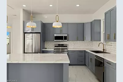 103 NW 9th St, Cape Coral, FL 33993 - Photo 8