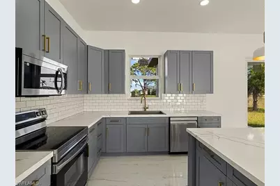 103 NW 9th St, Cape Coral, FL 33993 - Photo 6