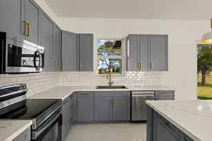 103 NW 9th St, Cape Coral, FL 33993 - Photo 6