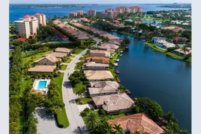 14671 Laguna Dr, Fort Myers, FL 33908 - Photo 1