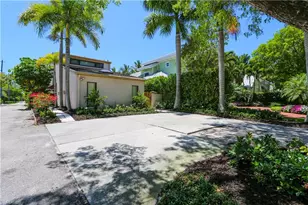 550 3rd Ave N, Naples, FL 34102 - Photo 2