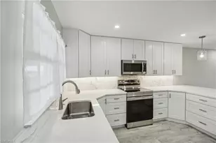 1100 8th Ave S, Naples, FL 34102 - Photo 8