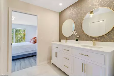 434 Sugar Pine Ln, Naples, FL 34108 - Photo 4