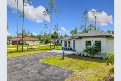 4160 10th Ave NE, Naples, FL 34120 - Photo 8