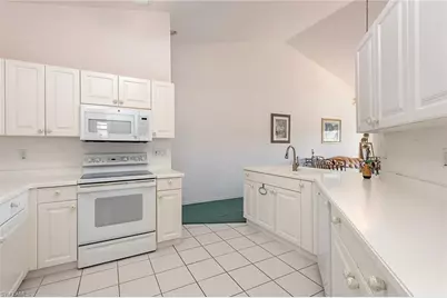 1110 Partridge Cir #202, Naples, FL 34104 - Photo 6