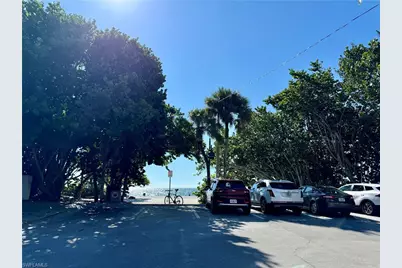 365 5th Ave S #303, Naples, FL 34102 - Photo 46