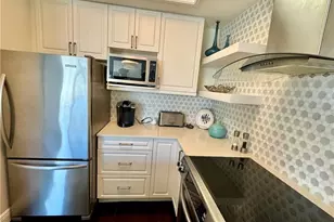 365 5th Ave S, Naples, FL 34102 - Photo 18