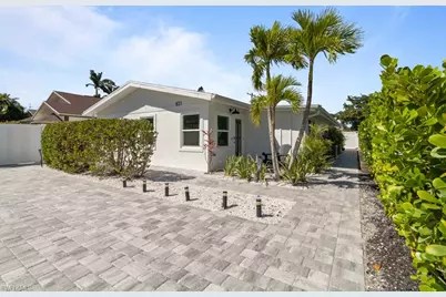 831 102nd Ave N, Naples, FL 34108 - Photo 1