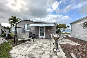 4711 Pilgrims Way W, Estero, FL 33928 - Photo 4