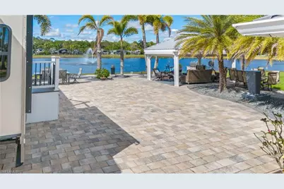 10211 Surfwood Ct, Fort Myers, FL 33905 - Photo 8