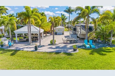 10211 Surfwood Ct, Fort Myers, FL 33905 - Photo 2