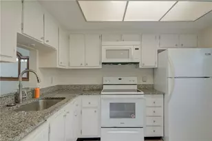 3030 Binnacle Dr, Naples, FL 34103 - Photo 18