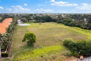 000 Parklands Lee C/E, Bonita Springs, FL 34135 - Photo 10