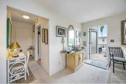 1550 Gulf Shore Blvd N #W2, Naples, FL 34102 - Photo 2