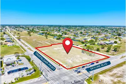 815 Trafalgar Pkwy W, Cape Coral, FL 33991 - Photo 2