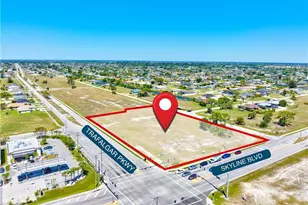 815 Trafalgar Pkwy W, Cape Coral, FL 33991 - Photo 2