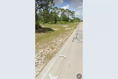 917 Nimitz Blvd, Lehigh Acres, FL 33974 - Photo 8