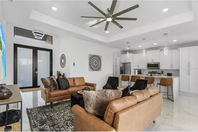 318 SE 15th Ter, Cape Coral, FL 33990 - Photo 10