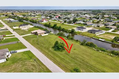 1428 NW 11th Ter, Cape Coral, FL 33993 - Photo 4