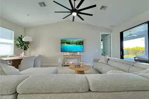 4600 Key Largo Ln, Bonita Springs, FL 34134 - Photo 4