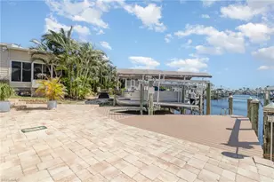 11181 Azalea Ln, Fort Myers Beach, FL 33931 - Photo 24