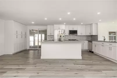 11181 Azalea Ln, Fort Myers Beach, FL 33931 - Photo 4