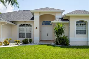 1822 SE 20th St, Cape Coral, FL 33990 - Photo 2