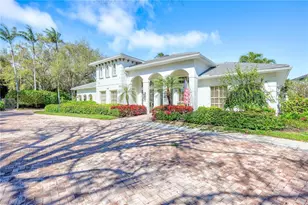 831 Sailaway Ln, Naples, FL 34108 - Photo 28