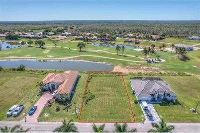 18024 Greenwood Dr, Naples, FL 34114 - Photo 4