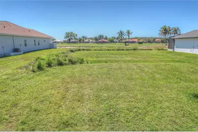 18024 Greenwood Dr, Naples, FL 34114 - Photo 2