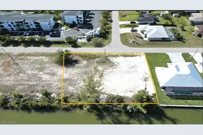 2247 SW 17th Pl, Cape Coral, FL 33991 - Photo 4