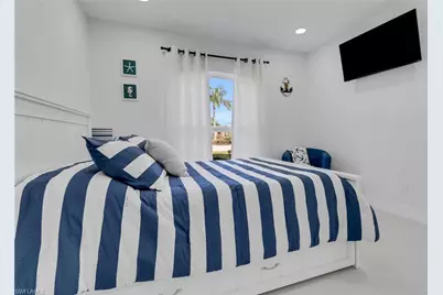 172 Plantation Cir, Naples, FL 34104 - Photo 16