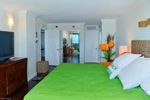 4001 Gulf Shore Blvd N, Naples, FL 34103 - Photo 16