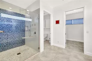 304 NE 14th Ave, Cape Coral, FL 33909 - Photo 16