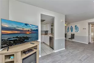 7360 Glenmoor Ln, Naples, FL 34104 - Photo 2