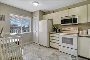 3062 Sandpiper Bay Cir, Naples, FL 34112 - Photo 10