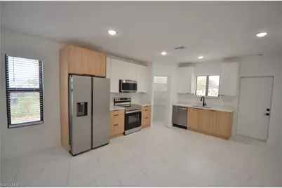 2188 Barker Blvd, Fort Myers, FL 33916 - Photo 6