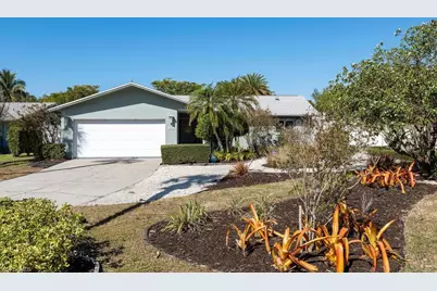1036 Lake Shore Ct, Naples, FL 34103 - Photo 4