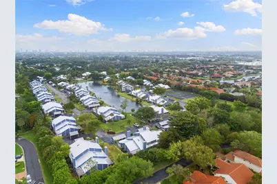 3368 Timberwood Cir, Naples, FL 34105 - Photo 20