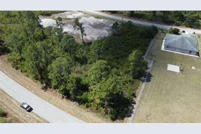 312 Hermosa Ave, Lehigh Acres, FL 33974 - Photo 2