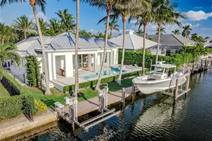 1880 Sandpiper St, Naples, FL 34102 - Photo 2