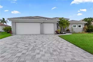 302 SW 31st Terrace, Cape Coral, FL 33914 - Photo 12