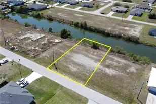 1704 NW 6th Pl, Cape Coral, FL 33993 - Photo 4