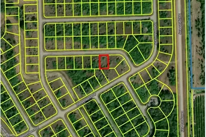 208 Elmwood St, Labelle, FL 33935 - Photo 2