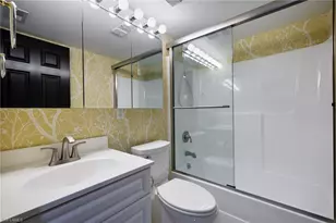 2121 Collier Ave, Fort Myers, FL 33901 - Photo 16