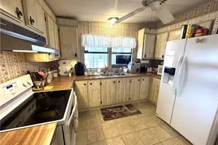 210 Pine Key Ln, Naples, FL 34114 - Photo 4